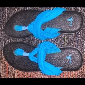 Women’s Sanuk yoga slides